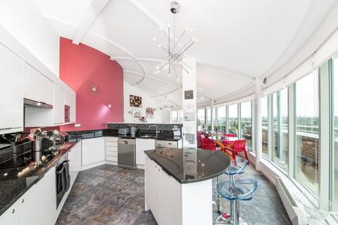 3 bedroom penthouse to rent, Leeman Road, York, YO26