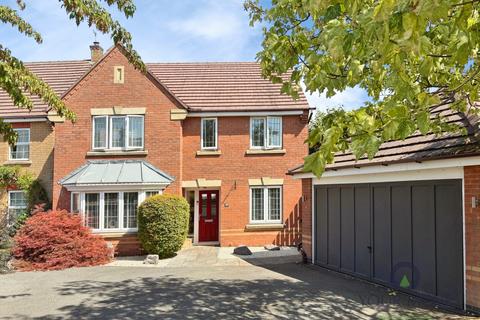 4 bedroom detached house for sale, Buckingham Road, Leicestershire LE67