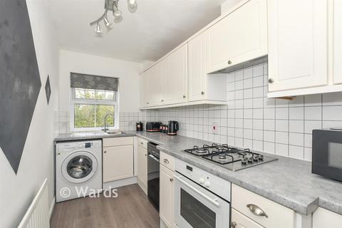 2 bedroom flat for sale, Kirk View, Ashford TN23