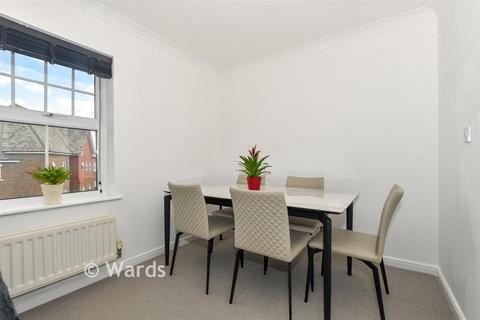 2 bedroom flat for sale, Kirk View, Ashford TN23