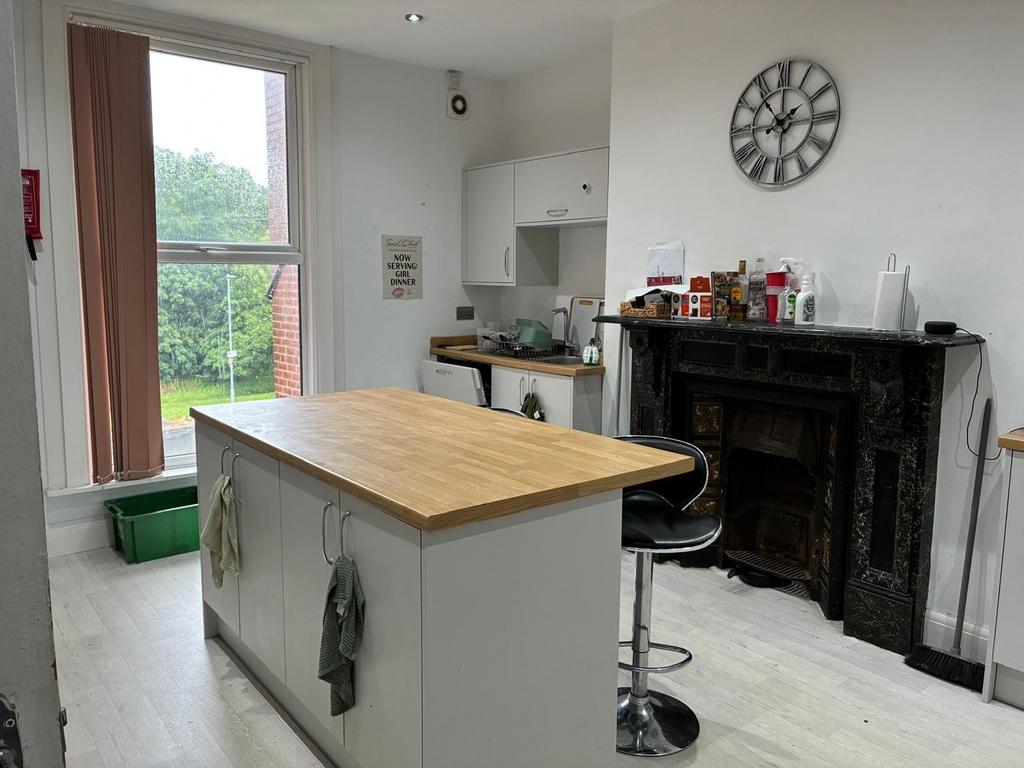 House in Leeds, West Yorkshire - More