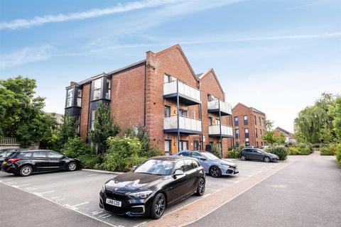 3 bedroom penthouse to rent, Otter Way, West Drayton UB7