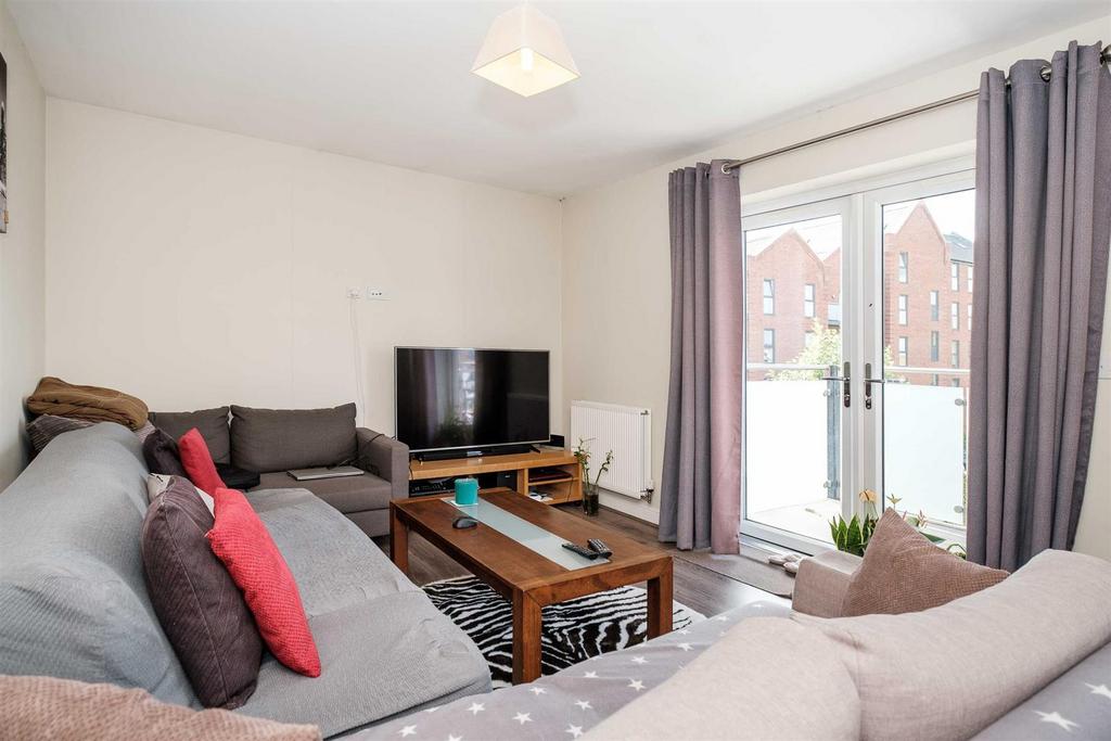 Apartment in West Drayton - View 5