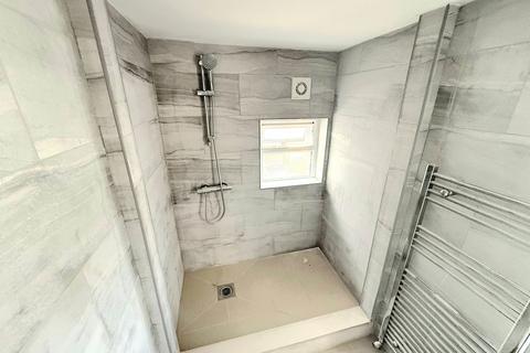 3 bedroom end of terrace house to rent, Gaen Street, Abertillery, NP13