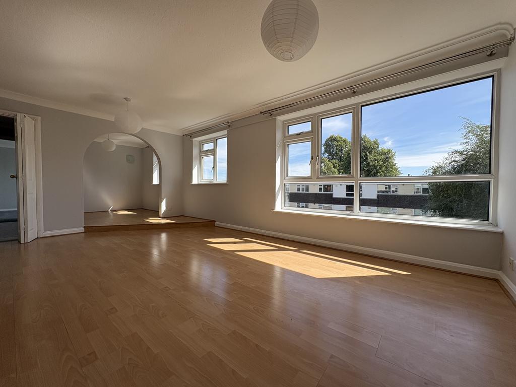 Apartment in Solihull, West Midlands - View 4