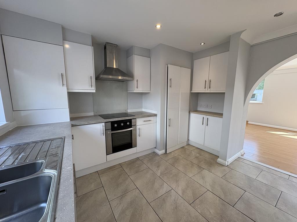 Apartment in Solihull, West Midlands - More