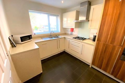 4 bedroom detached house to rent, 4 Bedrooms at Centurion Crescent, Newcastle-under-Lyme, ST5