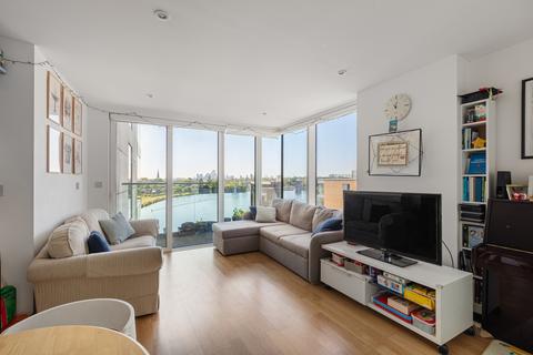 2 bedroom flat for sale, Goodchild Road London N4