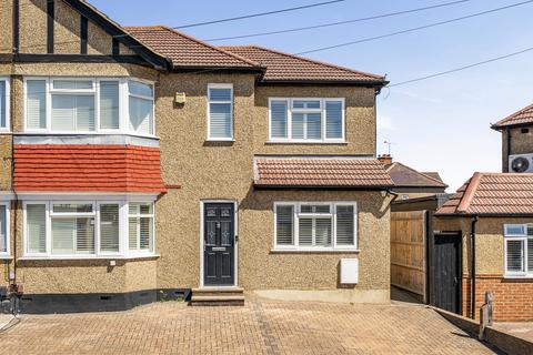 2 bedroom semi-detached house for sale, Chudleigh Way, Ruislip