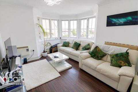 2 bedroom flat for sale, Genas Close, Barkingside