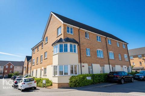 2 bedroom flat for sale, Genas Close, Barkingside