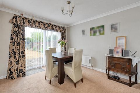 3 bedroom detached house for sale, Millfields Way, Wombourne, Wolverhampton