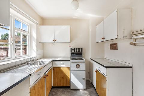 3 bedroom terraced house for sale, Hawksway, Staines-upon-Thames, TW18