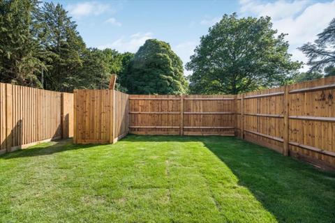 4 bedroom end of terrace house to rent, Manor Lane Longfield DA3