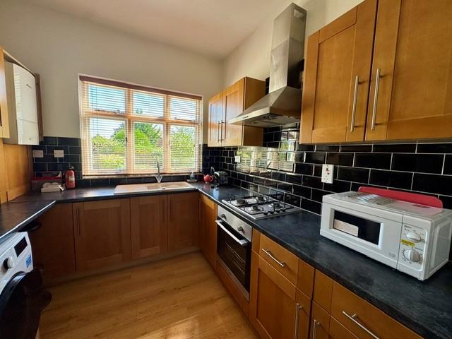 Apartment in Solihull, Monkspath - View 5