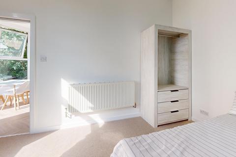 3 bedroom house to rent,  Moorland Avenue, Leeds LS6