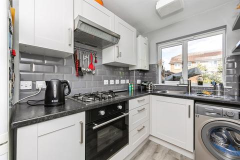 3 bedroom semi-detached house for sale, Manor House Drive, Kingsnorth, Ashford