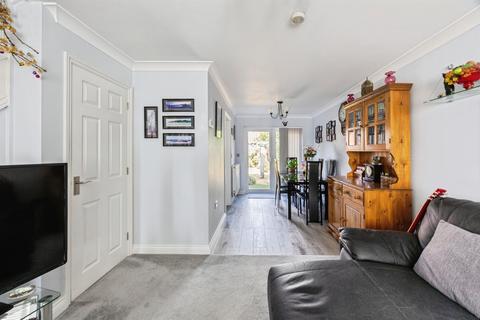 3 bedroom semi-detached house for sale, Manor House Drive, Kingsnorth, Ashford