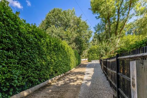4 bedroom detached house for sale, Valley Road, Rickmansworth, Hertfordshire, WD3