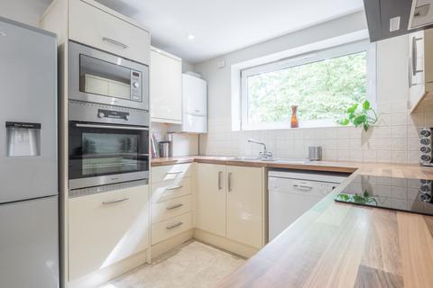 2 bedroom flat to rent, Barton Road, Cambridge, CB3