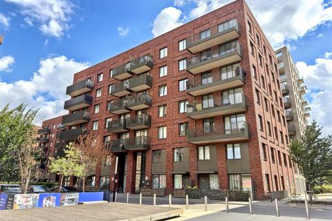 Shackleton Way, London