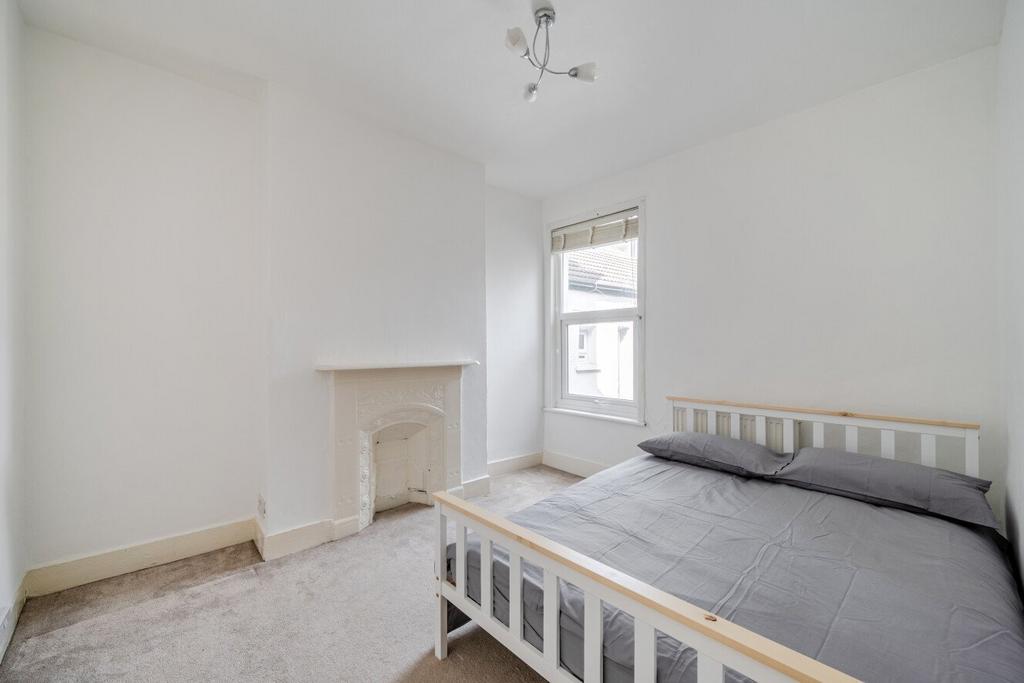 House in London, Earlsfield - More