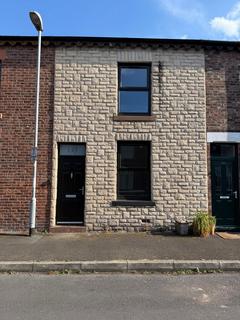 2 bedroom terraced house to rent, Walker Street, Middleton, M24