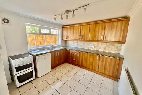 3 bedroom house to rent, Gardendale Avenue, Nottingham, NG11