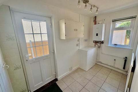 3 bedroom house to rent, Gardendale Avenue, Nottingham, NG11