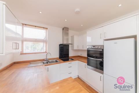 2 bedroom flat for sale, Long Lane, London, N3