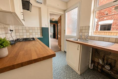 2 bedroom terraced house for sale, Harcourt Street, Wellingborough NN9