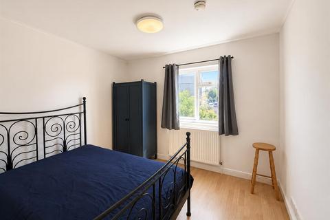 undefined, Blackhorse Lane, London E17