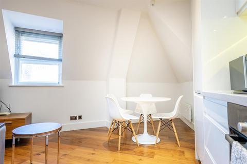 2 bedroom apartment to rent, Apartment 11 Castle Chambers, 5 Clifford Street, York, YO1 9RG