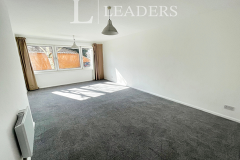 2 bedroom flat to rent, Pentlands Court, Cambridge, CB4
