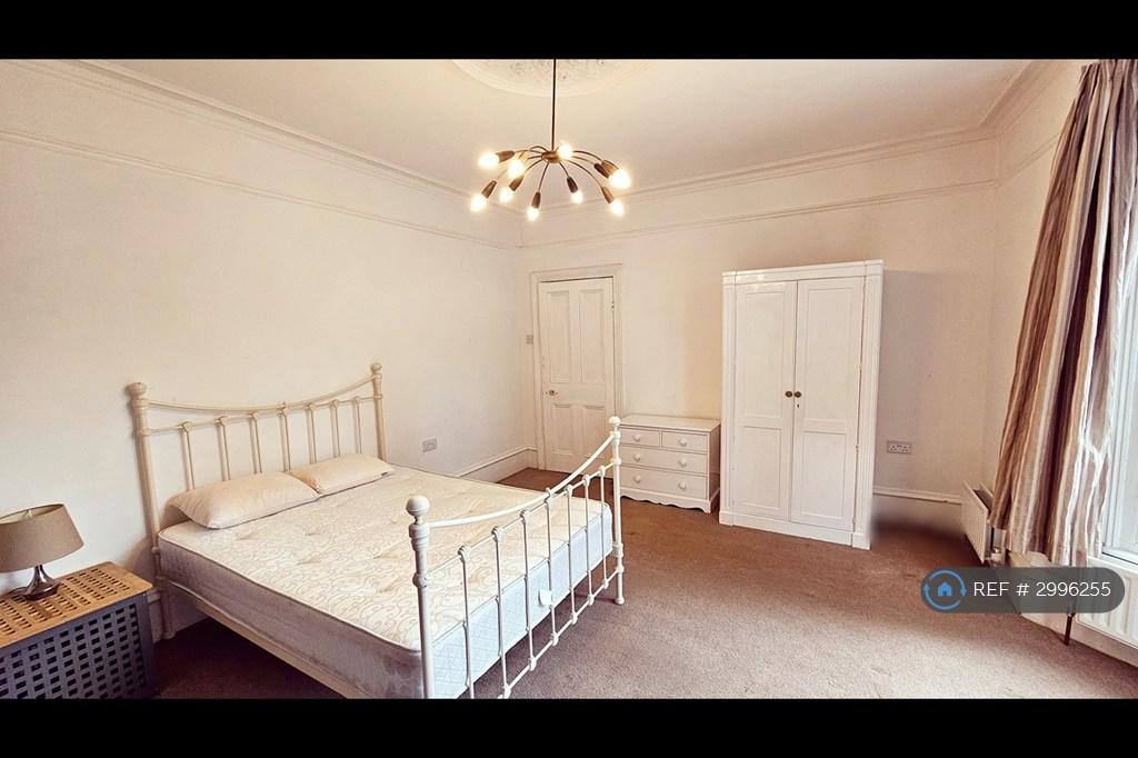 House in London - View 2