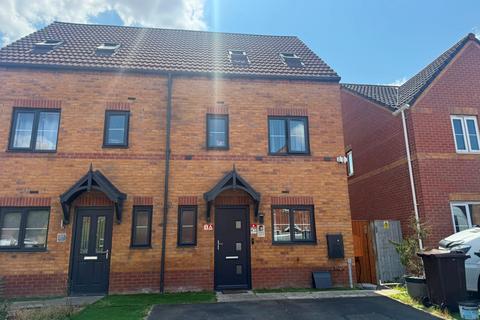 4 bedroom semi-detached house for sale, Pearwood Close, Goldthorpe, Rotherham