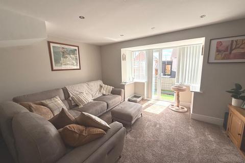 4 bedroom semi-detached house for sale, Pearwood Close, Goldthorpe, Rotherham
