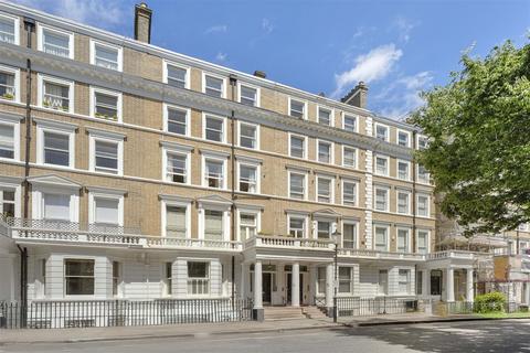 undefined, Southwell Gardens, London SW7