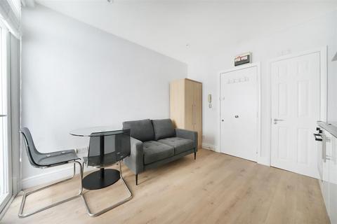 undefined, Southwell Gardens, London SW7