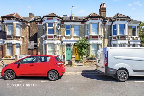 2 bedroom apartment for sale, Muschamp Road, London