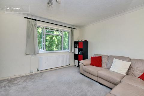 2 bedroom maisonette for sale, Ardrossan Gardens, Worcester Park, Surrey, KT4