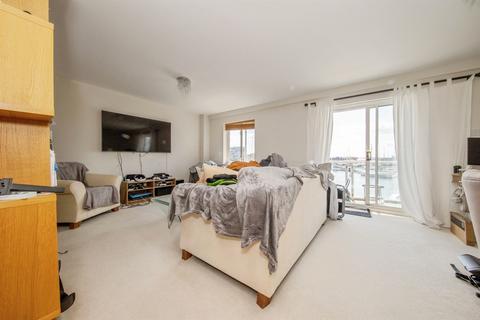 2 bedroom apartment for sale, Neptune Square, Ipswich