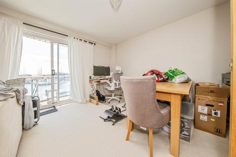 2 bedroom apartment for sale, Neptune Square, Ipswich