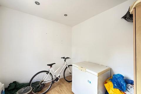 4 bedroom house for sale, Colenso Road, Newbury Park