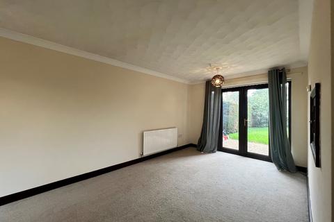 4 bedroom semi-detached house to rent, Oak Drive, Beck Row, BURY ST. EDMUNDS