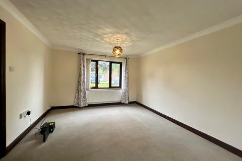 4 bedroom semi-detached house to rent, Oak Drive, Beck Row, BURY ST. EDMUNDS