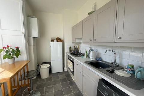 Studio to rent, Grosvenor Place, BATH