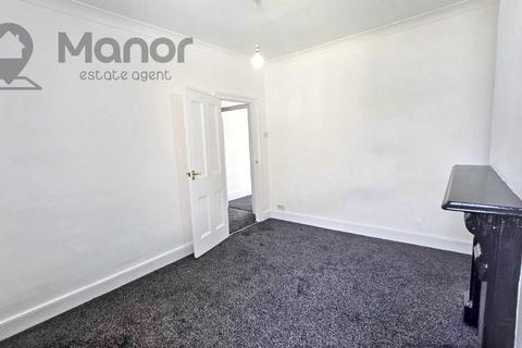 2 bedroom flat to rent, Second Avenue, Manor Park, E12 6EN