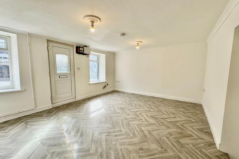 3 bedroom terraced house to rent, Beaufort Road, Tredegar, NP22