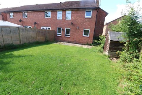 Studio to rent, Arlidge Crescent, Kenilworth